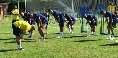 Fenerbahçe'de yeni transferler Berke Özer ve Barış Alıcı takımla çalıştı