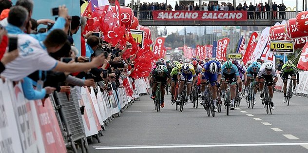 Fabio Jakobsen birinci sırada