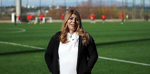Kayserispor'da Berna Gözbaşı: Kayserispor'un transfer tahtasını açtırdım