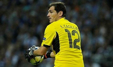 Iker Casillas futbolu bıraktığını açıkladı