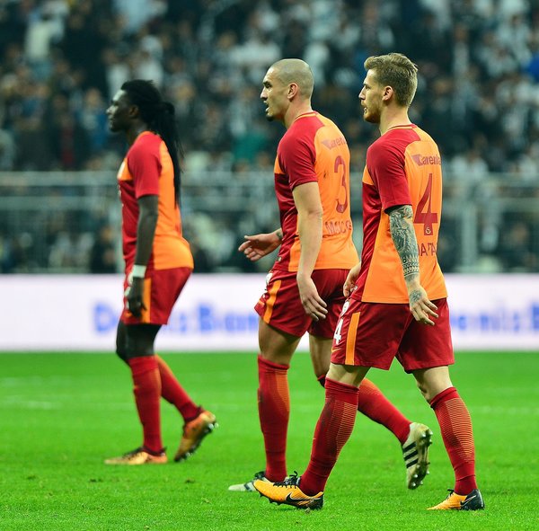 Usta kalemler derbiyi yorumladı