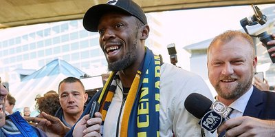 Usain Bolt, futbolculuk kariyeri için Avustralya'da