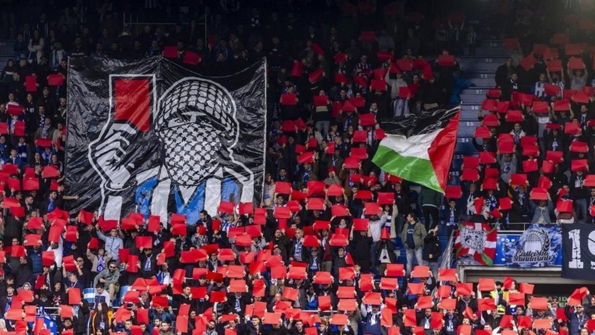 İsrail'e kırmızı İsrail'e kırmızı
