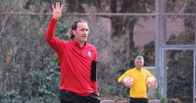 Turgutluspor Cüneyt Biçer’le imzaladı