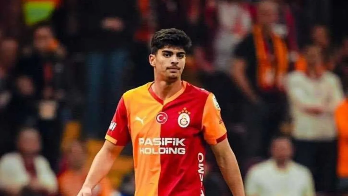 Galatasaray'da Arda Ünyay sakatlığı nedeniyle oyuna devam edemedi