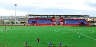 Altay’da sentetik çim telaşı