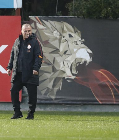 Galatasaray ve Fenerbahçe derbi hazırlıklarını tamamladı