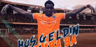 Demba Ba bu video ile duyuruldu!