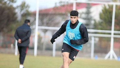 Sivasspor Yunus Emre Konak'ın Brentford'a transferini duyurdu