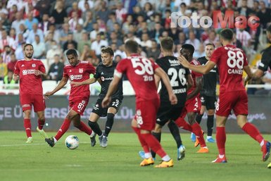 Sivasspor - Beşiktaş maçında korkutan sakatlık! İşte o anlar
