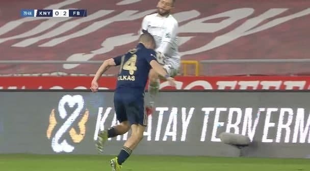 Son Dakika Spor Haberi Fenerbahce Nin Yildizi Pelkas Sakatlandi Ve Oyundan Cikti Fotomac