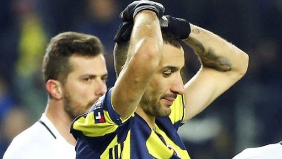 Gercekten Fenerbahce 2 Lige Dusuyormus Saka Degilmis Devamini Oku