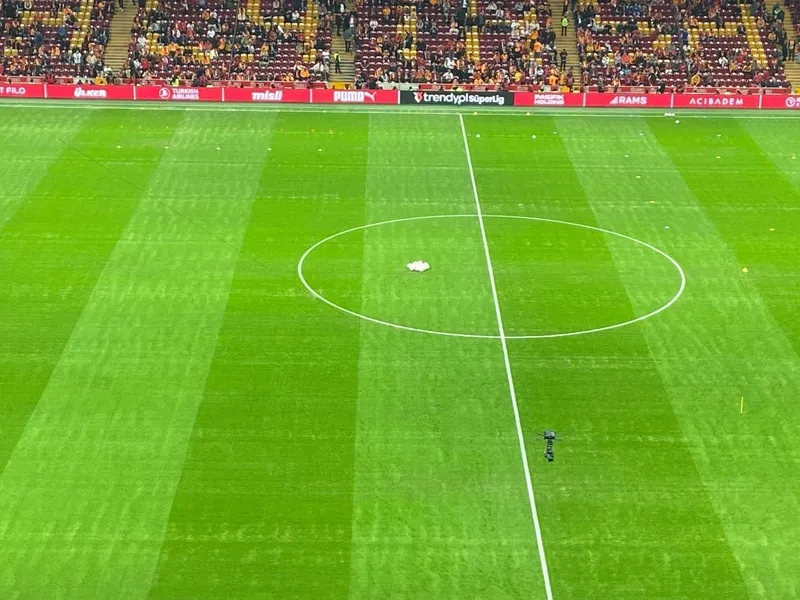 Galatasaray-Fenerbahçe derbisi öncesi RAMS Park'ta zemin dikkat çekti - 3