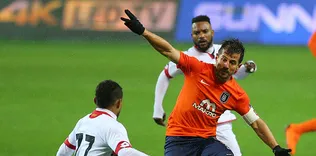 Başakşehir liderliği Galatasaray’a bıraktı