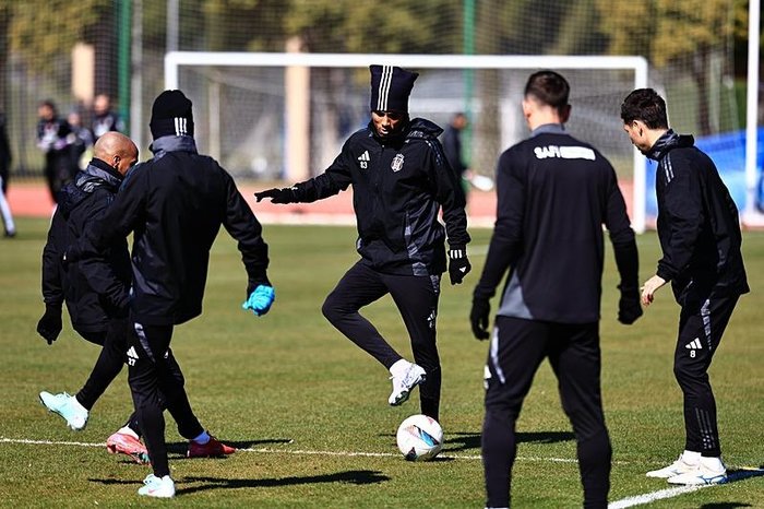antalyaspor-besiktas-maci-canli-izle-besiktas-ztk-maci-ne-zaman-saat-kacta-hangi-kanalda-muhtemel-11ler-1740465973882.jpeg