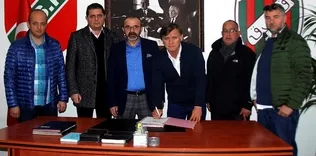 Uçar Kaf Kaf’ta
