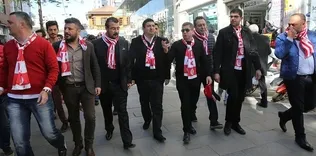 Öztürk’ten esnafa Antalya tabelası!