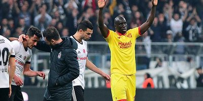 Göztepeli taraftarlar Demba Ba'yı ıslıkladı