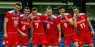 Türk erkek voleybolunun tarihi başarısı