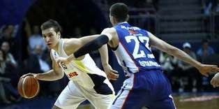 Efes F.Bahçe'yi yine yıktı