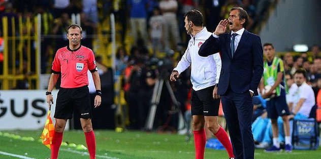Phillip Cocu:“Tutkuluyuz ama düşünerek hareket etmeliyiz”