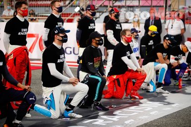 Formula 1 Bahreyn GP'sinde inanılmaz kaza! Romain Grosjean'ın aracı alev topuna döndü