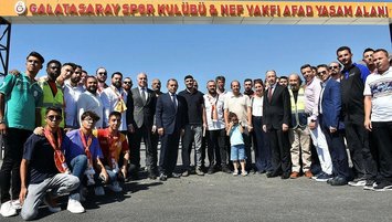 Galatasaray 600 konteyneri depremzedelere teslim etti
