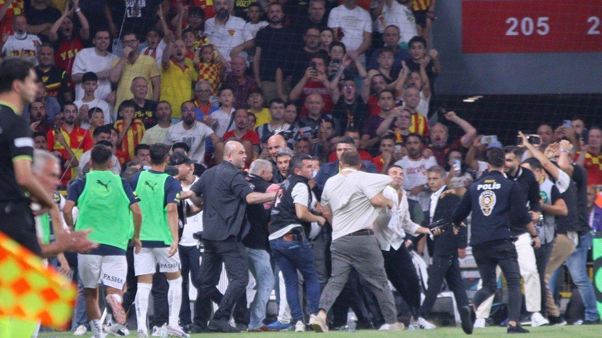 Göztepe - Fenerbahçe maçının PFDK sevkleri açıklandı! Ali Koç... Göztepe - Fenerbahçe maçının PFDK sevkleri açıklandı! Ali Koç...