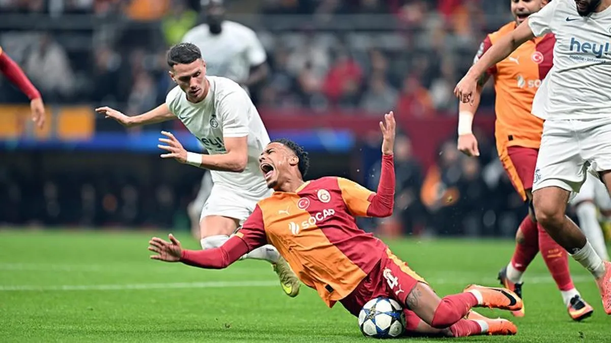 Galatasaray'da Jakobs sakatlanarak oyundan çıktı