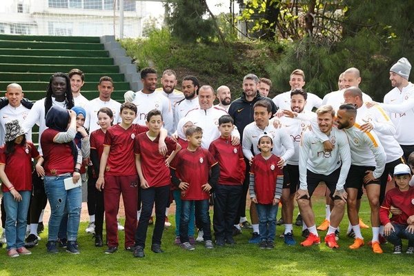 Galatasaray antrenmanına sürpriz konuk
