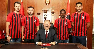 Gazişehir Gaziantep 4 oyuncuya imza attırdı