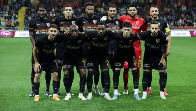 Bilal 2 maç sonra kaleye geçti