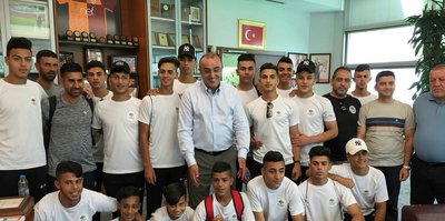 Abdurrahim Albayrak, Filistin kulübünü misafir etti