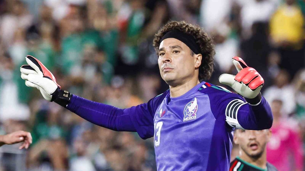 Meksikalı kaleci Ochoa, Dünya Kupası’nın ardından futbolu bırakacağını açıkladı!