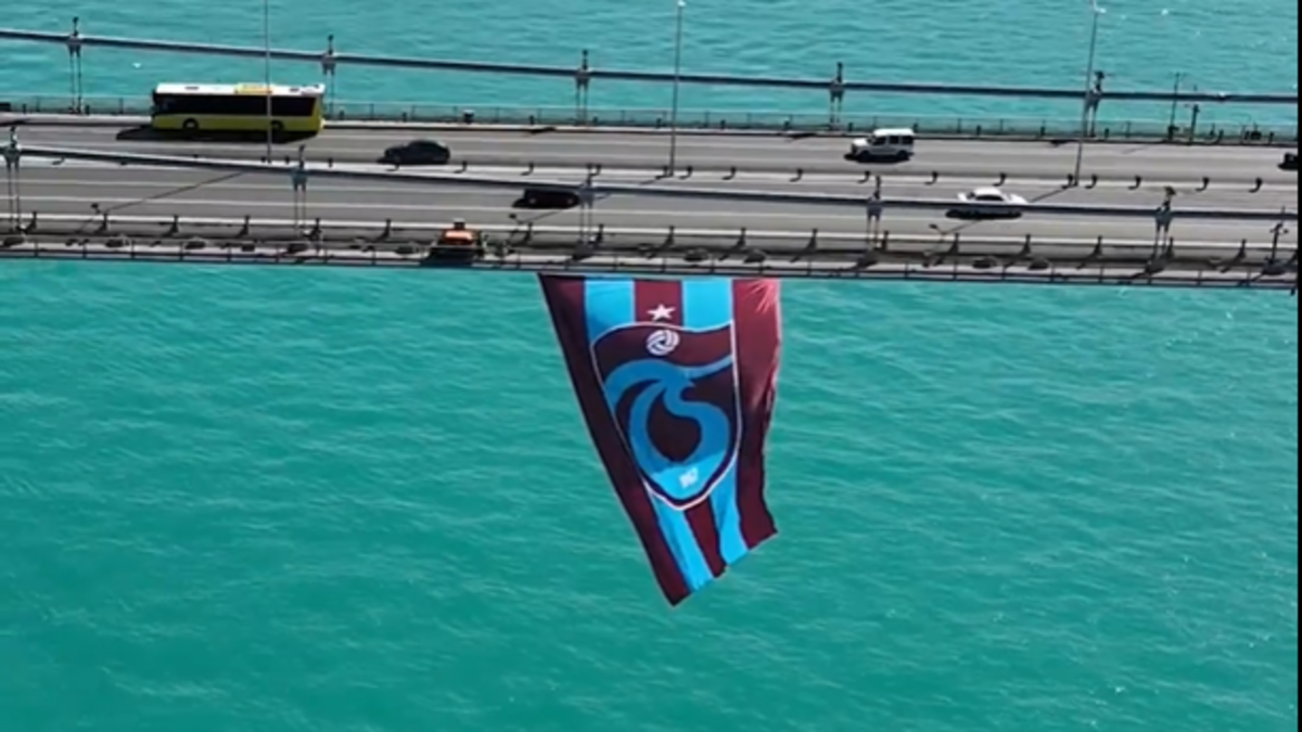 Bayrak Boğaz’da