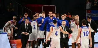Anadolu Efes Panathinaikos deplasmanında