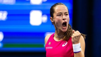 Zeynep'ten tarihi maç