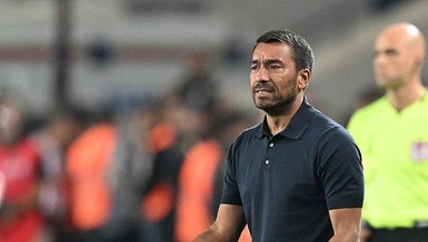 Beşiktaş'tan transfer harekatı! İşte Van Bronckhorst'un listesindeki yıldızlar