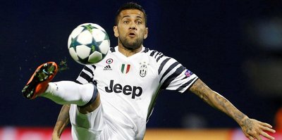 Dani Alves Juventus'a veda etti