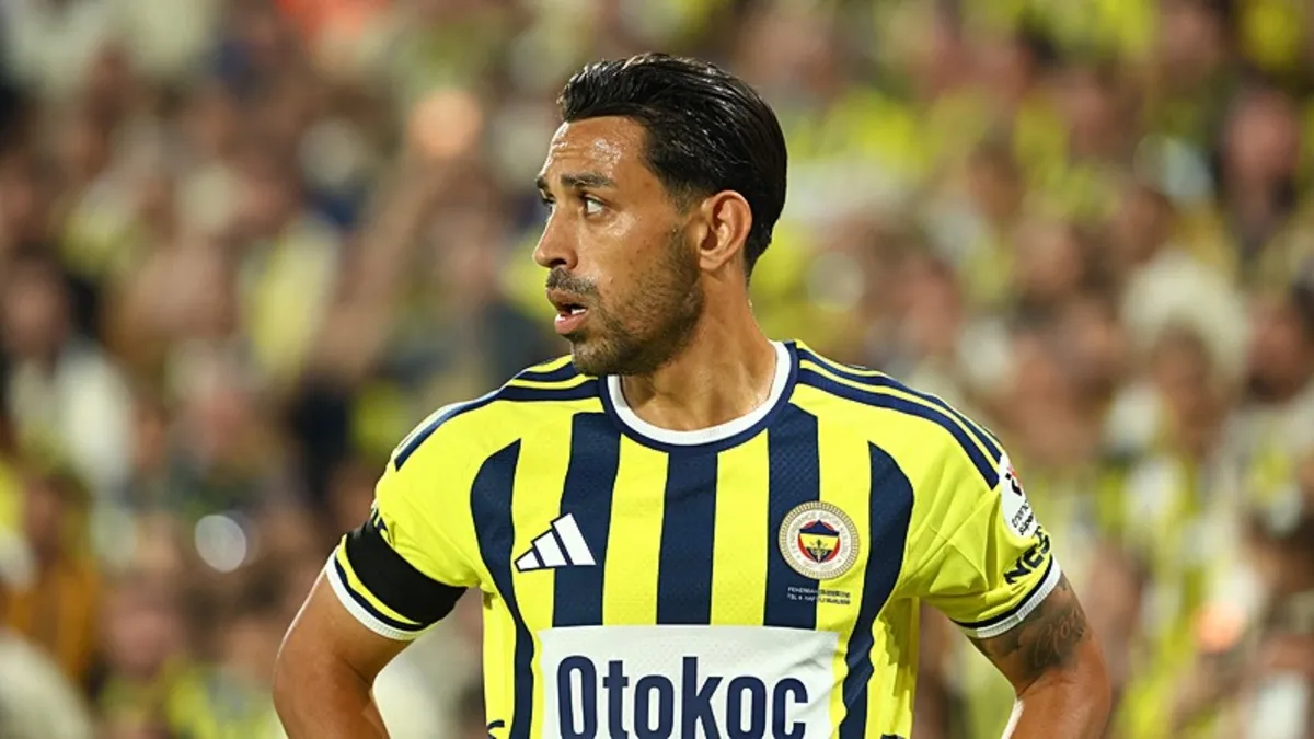 Fenerbahçe taraftarından İrfan Can'a protesto