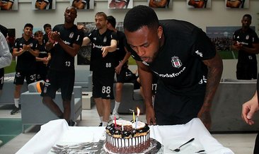 Beşiktaş'ta Larin’in doğum günü kutlandı