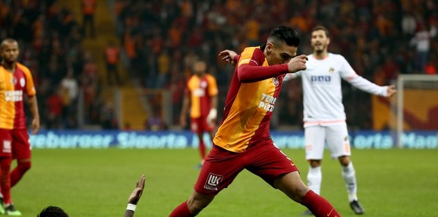 Radamel Falcao 68 gün sonra sahada