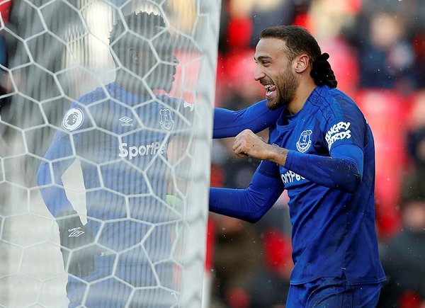 Cenk Tosun İngiltere'yi salladı!