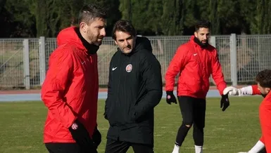 Şenol Can kalıyor Vefa’yı istiyoruz