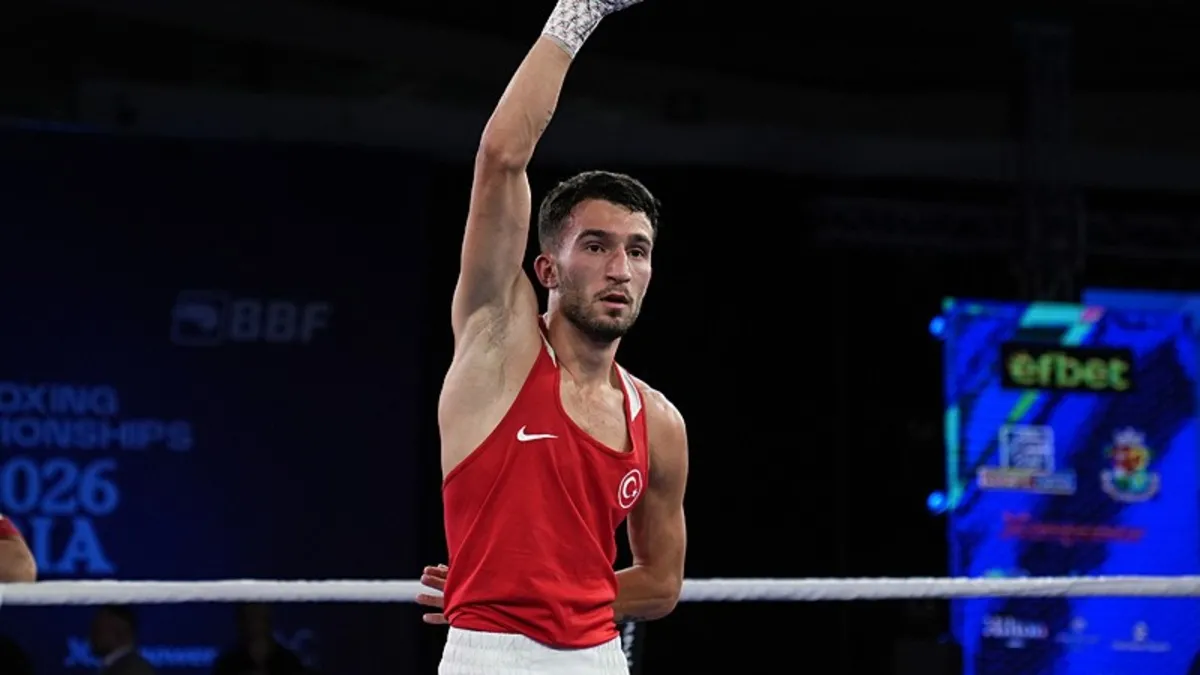 Milli boksör Semih Gümüş'ten Avrupa Şampiyonası'nda bronz madalya