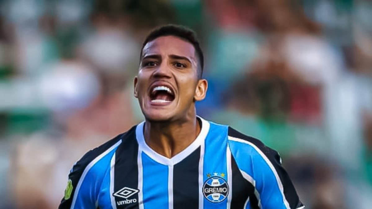 Beşiktaş'ın stoperi Brezilya'dan: Gustavo Martins!