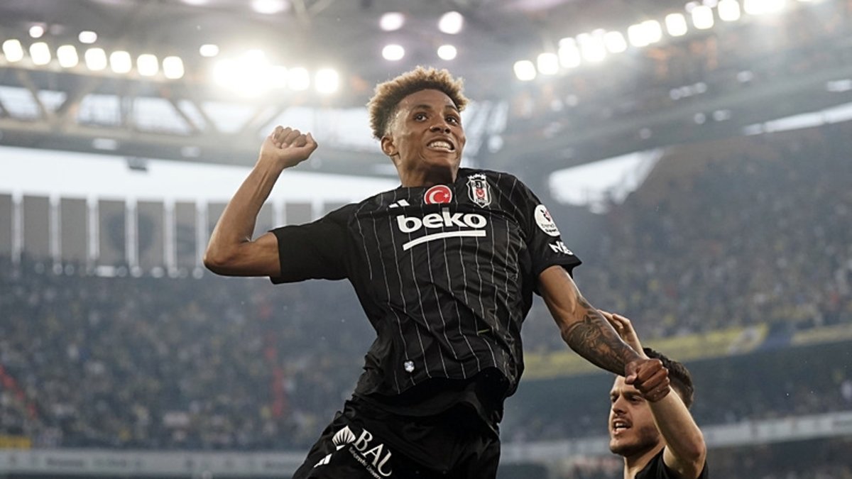 TRANSFER HABERİ - Gedson Fernandes’ten Beşiktaş’a dev gelir! İşte hedeflenen rakam TRANSFER HABERİ - Gedson Fernandes’ten Beşiktaş’a dev gelir! İşte hedeflenen rakam