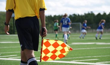 Futbolda devrim! Yan hakemlik kalkıyor