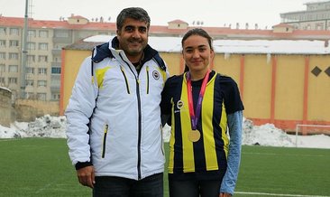 Yalınayak şampiyon!