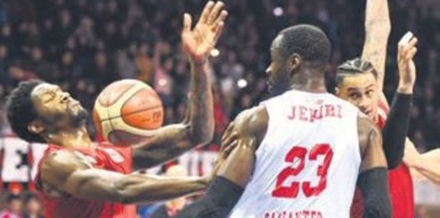 Galatasaray’a Antep darbesi